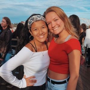 Meet your Posher, Amelia